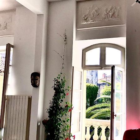 Appartement A La Roquette, Dans L'Hotel De Divonne, Classe. Arles Kültér fotó