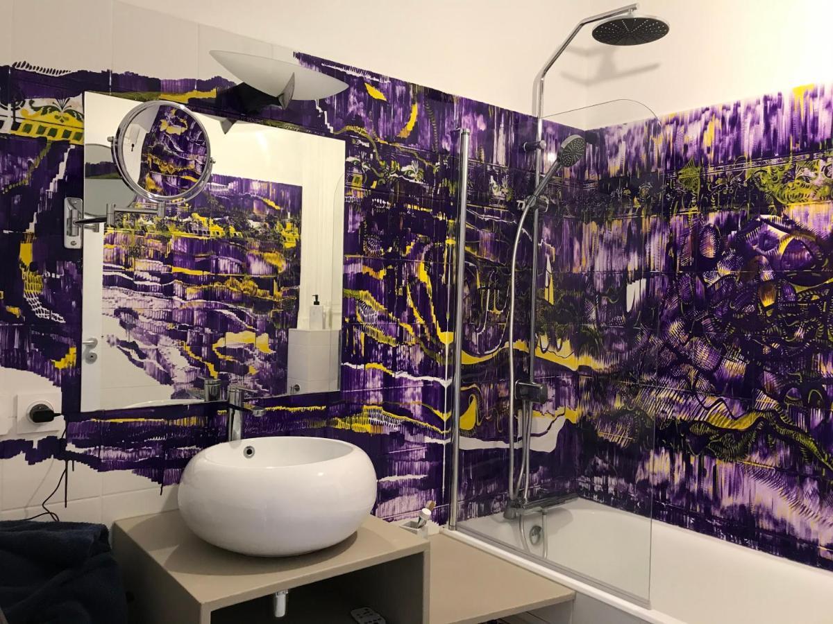 Appartement A La Roquette, Dans L'Hotel De Divonne, Classe. Arles Kültér fotó